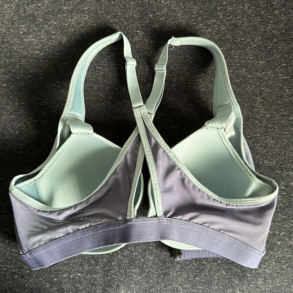 Victoria‘s Secret Sport Bra 32D - Picture 3 of 4